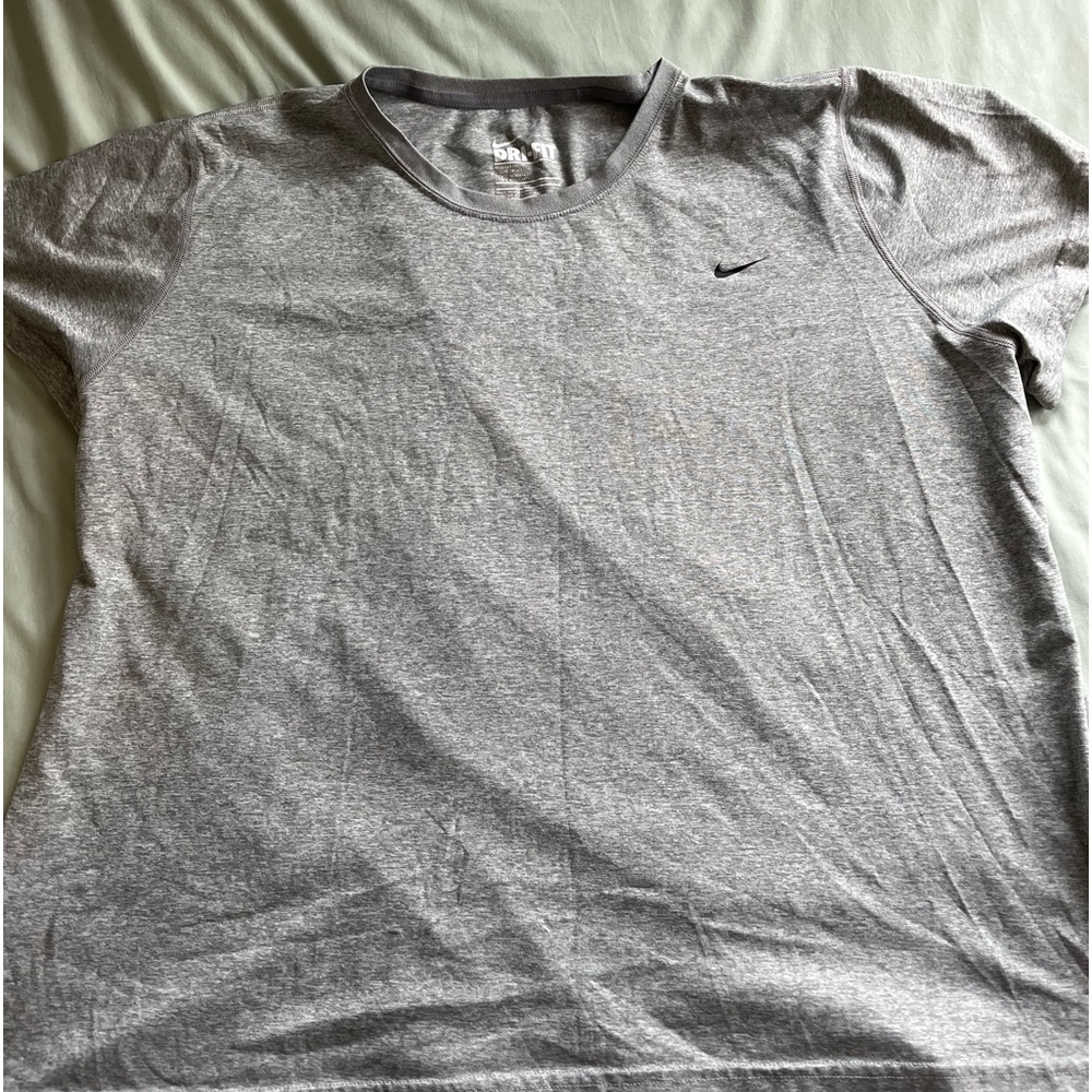 Dri- fit NIKE tee shirt